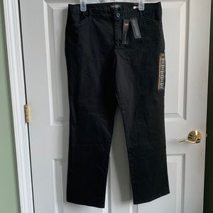 Lee women’s pants size 14 short